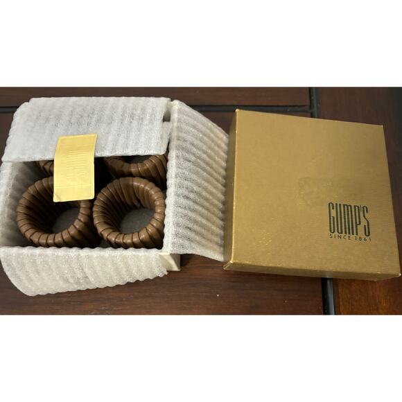 GUMP'S San Francisco Leather Napkin Rings Set of 4 - Picture 1 of 3